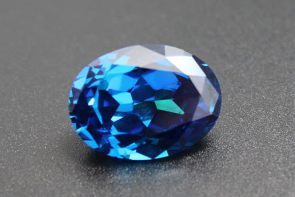 标准光源箱划分蓝宝石的颜色等级